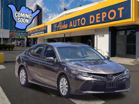 Used 2018 Toyota Camry LE FWD image 6