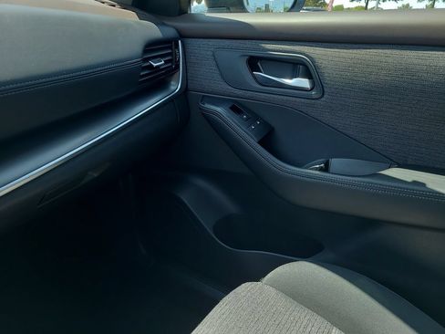 Certified 2021 Nissan Rogue SV FWD image 21