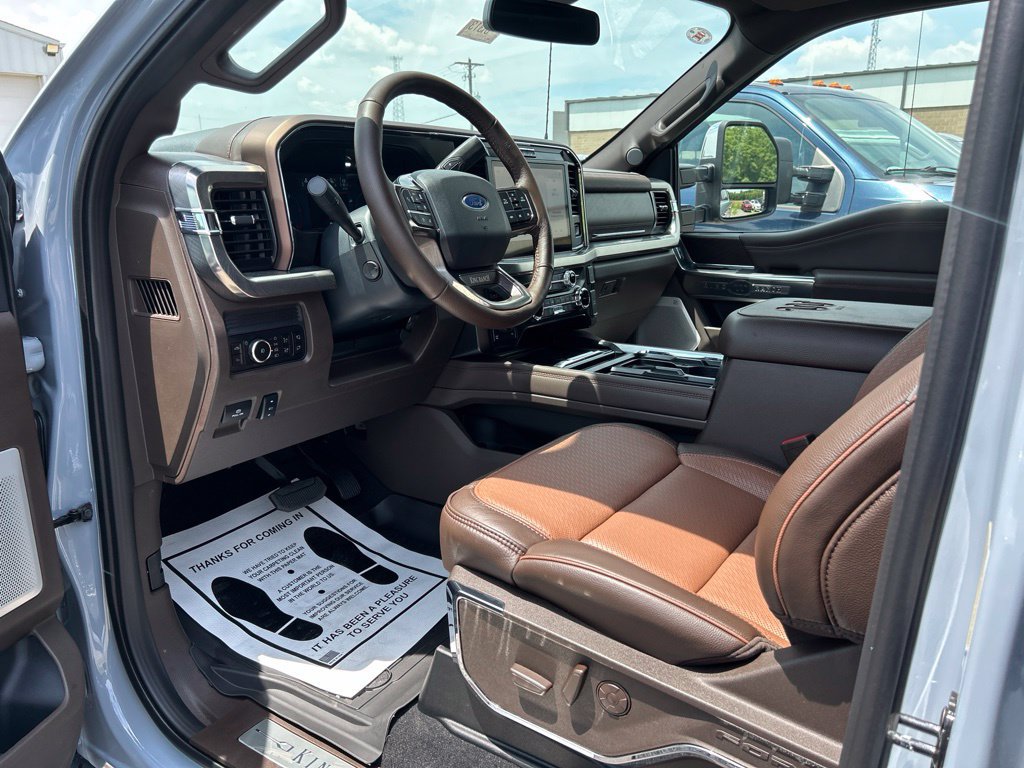 New 2026 Ford F250 King Ranch w/ Chrome Package AWD/4WD image 14