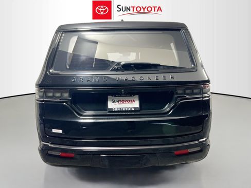 Used 2023 Jeep Grand Wagoneer Series II image 5