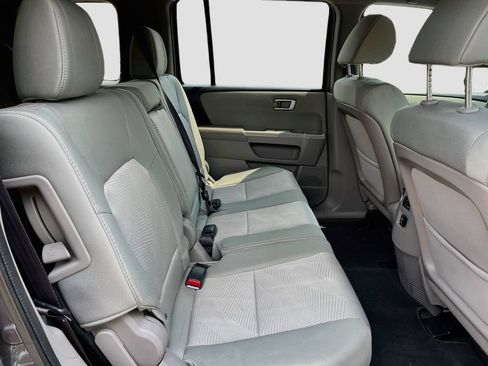 Used 2015 Honda Pilot LX image 27