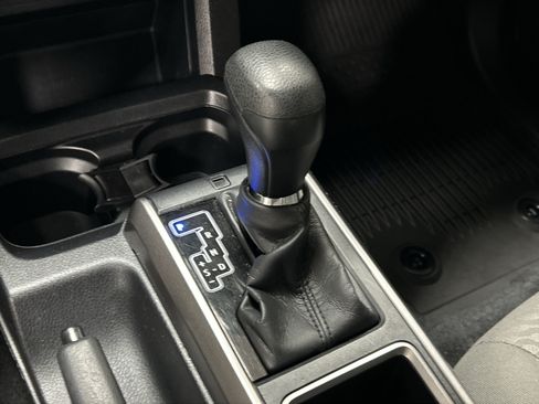 Used 2022 Toyota Tacoma SR5 w/ Technology Package RWD image 25