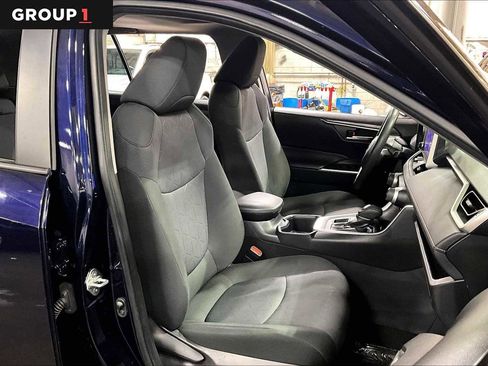 Used 2023 Toyota RAV4 XLE w/ Convenience Package image 9