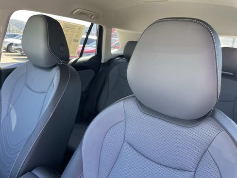 Used 2026 Volkswagen Tiguan SE FWD image 21