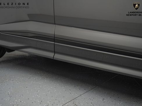 Used 2022 Lamborghini Urus image 6