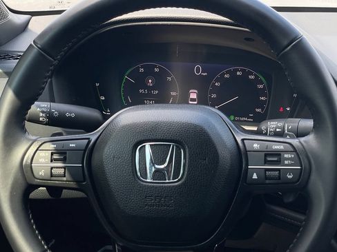 Used 2025 Honda Accord Sport image 12