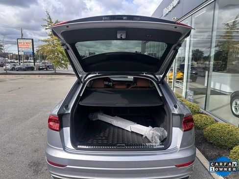 Used 2022 Audi Q8 Premium Plus w/ Premium Plus Package image 6