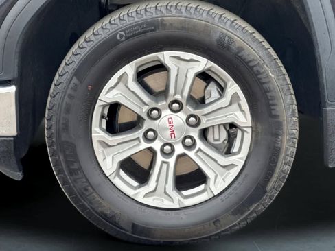 Used 2025 GMC Sierra 1500 SLT image 30
