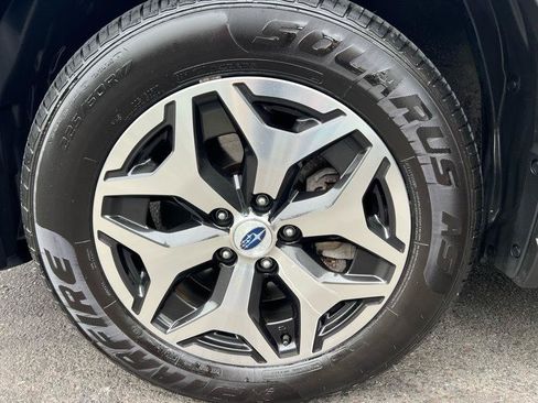 Used 2023 Subaru Forester Premium AWD/4WD image 30