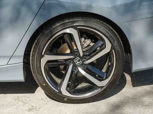 Used 2022 Honda Accord Sport image 12