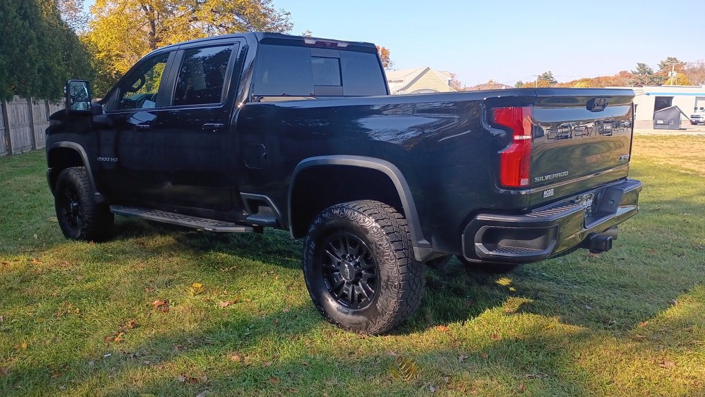 Used 2024 Chevrolet Silverado 2500 ZR2 AWD/4WD image 5