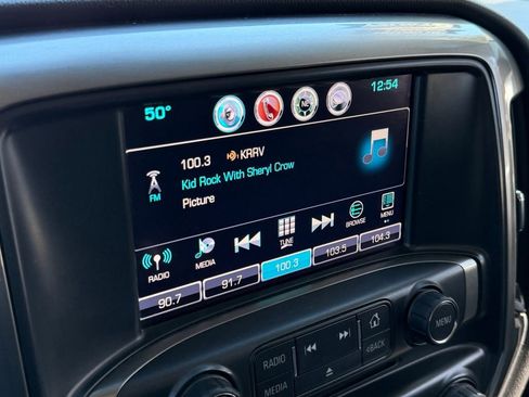 Used 2018 Chevrolet Silverado 1500 LT image 20