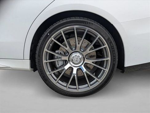 New 2026 Mercedes-Benz E 53 AMG e 4MATIC Sedan image 9