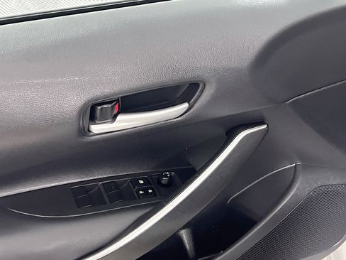 Used 2021 Toyota Corolla SE image 17