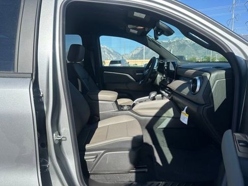 New 2026 Chevrolet Colorado ZR2 w/ Technology Package AWD/4WD image 17