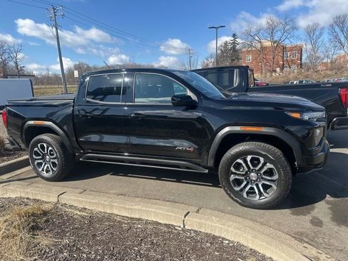 Used 2024 GMC Canyon AT4 w/ Canyon Safety Plus Package AWD/4WD image 9