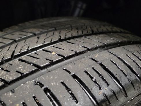 Used 2021 Toyota RAV4 LE image 11