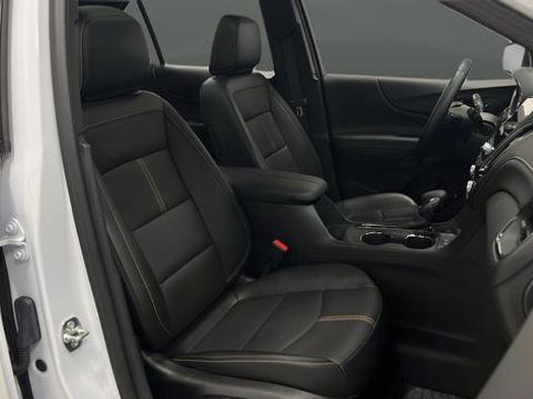 Used 2024 Chevrolet Equinox Premier image 25