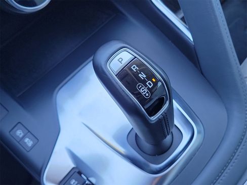 Used 2019 Jaguar E-PACE S image 27