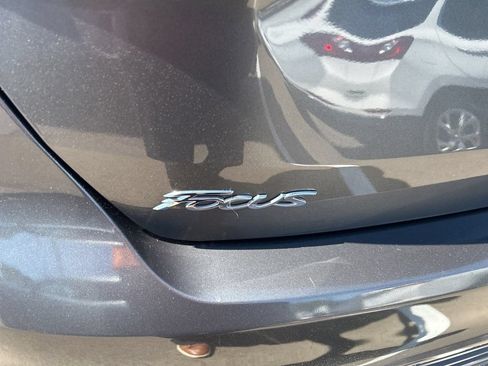 Used 2018 Ford Focus ST FWD image 9