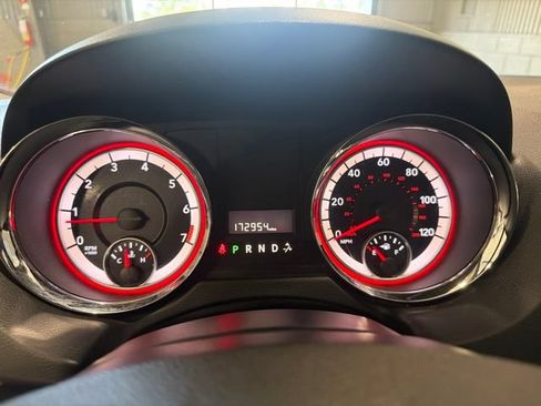 Used 2014 Dodge Grand Caravan American Value Package FWD image 22