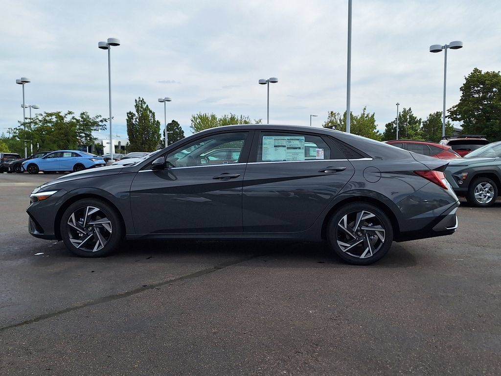 New 2026 Hyundai Elantra Limited FWD image 6