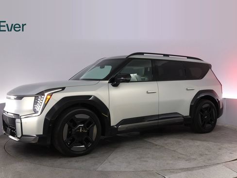 Used 2024 Kia EV9 GT-Line AWD/4WD image 18