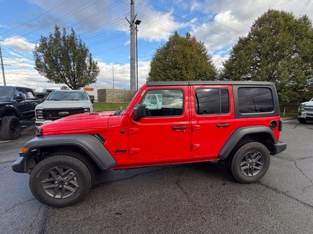 Used 2025 Jeep Wrangler Unlimited Sport AWD/4WD image 12
