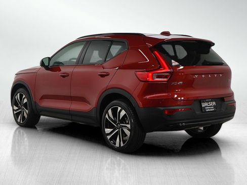 Used 2023 Volvo XC40 B5 Ultimate w/ Protection Package Premier image 4