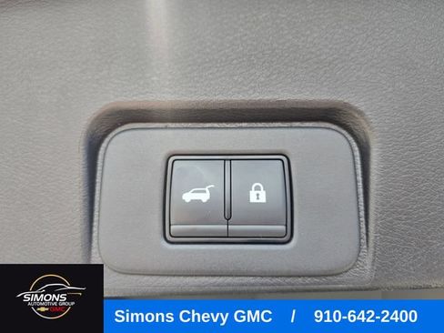 Used 2025 Nissan Rogue SV FWD image 37
