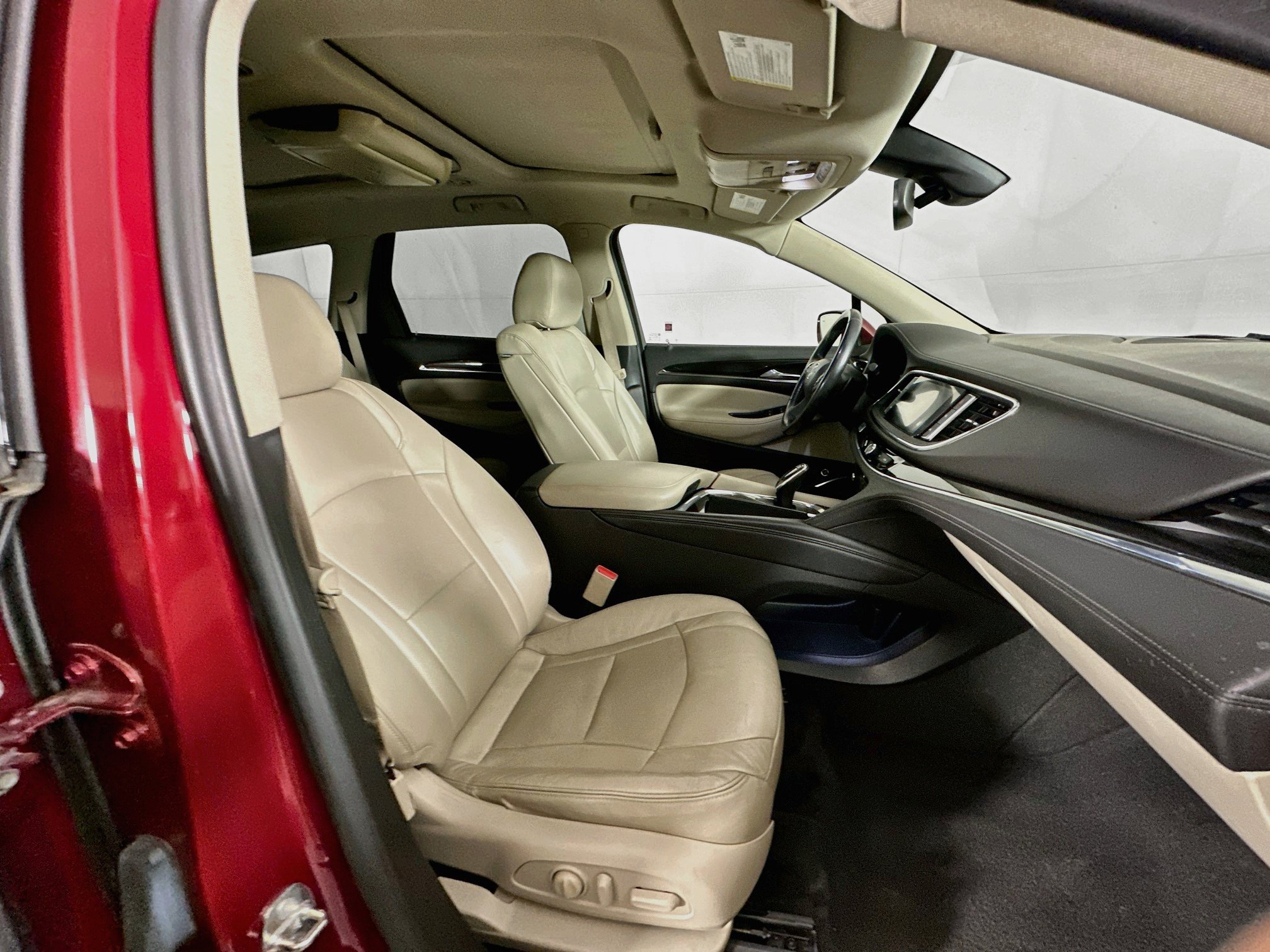 Used 2019 Buick Enclave Premium w/ Experience Buick Package FWD image 33
