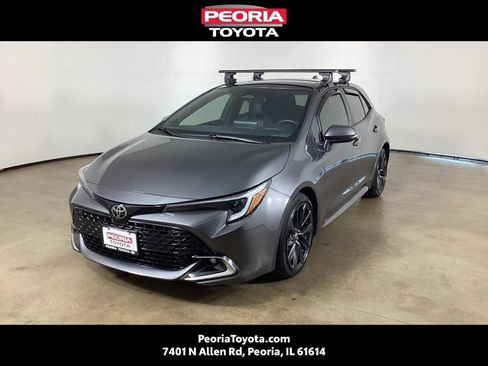 Used 2025 Toyota Corolla XSE FWD image 1