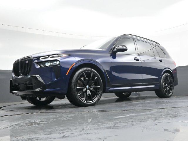 Certified 2025 BMW X7 M60i AWD/4WD image 38