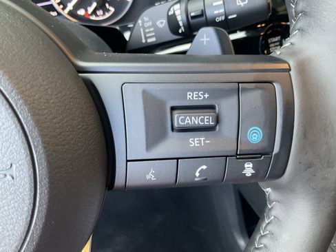 Used 2025 Nissan Pathfinder SV AWD/4WD image 32