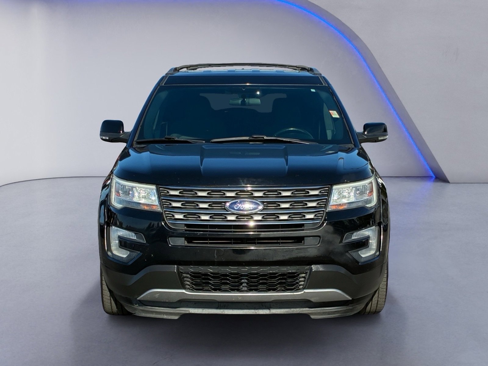 Used 2017 Ford Explorer XLT AWD/4WD image 7