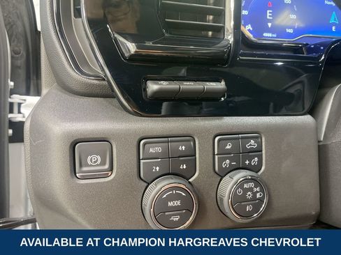 Used 2025 Chevrolet Silverado 1500 ZR2 w/ Technology Package AWD/4WD image 23