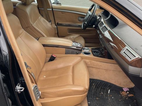 Used 2007 BMW 750i RWD image 16