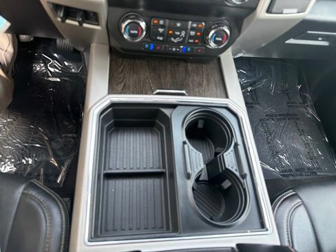 Used 2021 Ford F250 Lariat w/ Lariat Value Package AWD/4WD image 6