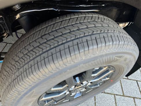 New 2026 Toyota 4Runner SR5 image 28