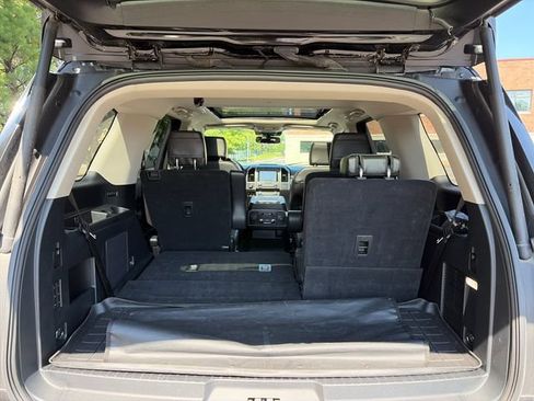 Used 2021 Ford Expedition Platinum AWD/4WD image 30
