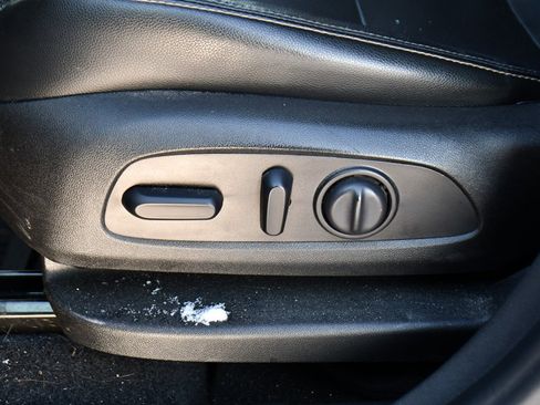 Used 2020 Chevrolet Equinox LT w/ Midnight Edition image 14