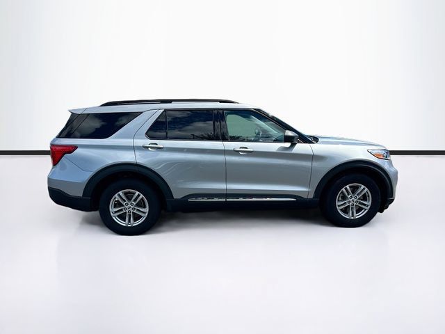 Used 2022 Ford Explorer XLT w/ Class IV Trailer Tow Package AWD/4WD image 10
