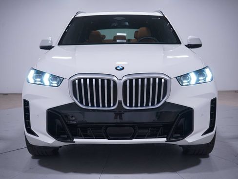 Used 2026 BMW X5 sDrive40i w/ M Sport Package RWD image 4