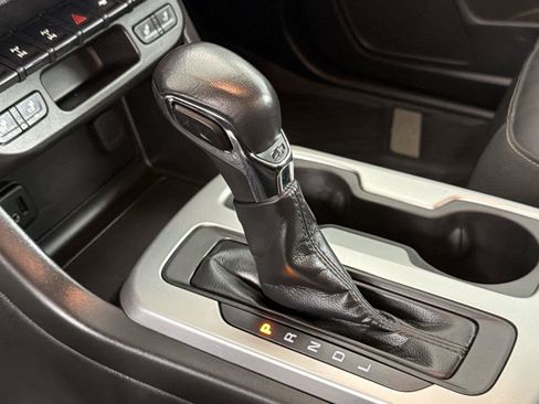 Certified 2022 Chevrolet Colorado ZR2 w/ ZR2 Midnight Special Edition AWD/4WD image 30