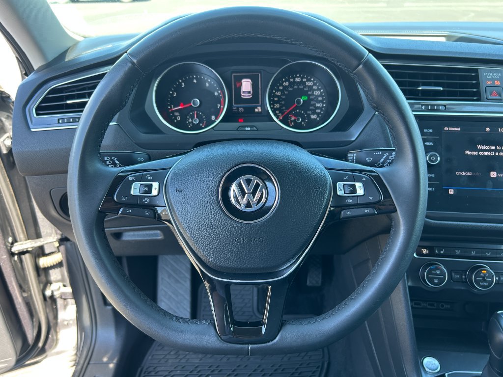 Used 2020 Volkswagen Tiguan SE AWD/4WD image 21
