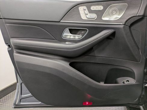 Used 2021 Mercedes-Benz GLS 580 4MATIC image 8