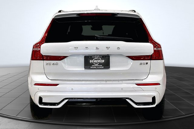 Certified 2024 Volvo XC60 B5 Plus w/ Protection Package Premier AWD/4WD image 5