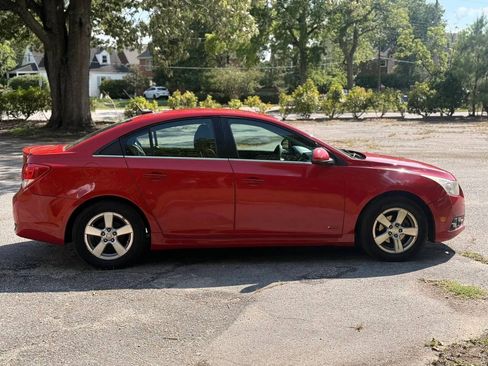 Used 2013 Chevrolet Cruze LT w/ RS Package FWD image 6