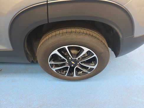 Certified 2025 Chevrolet TrailBlazer LT AWD/4WD image 12