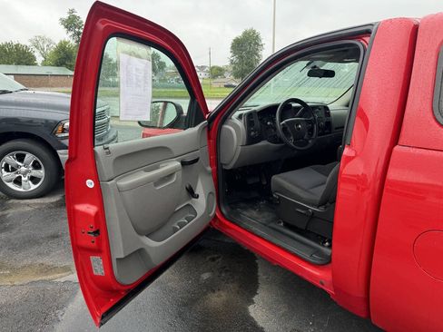 Used 2011 Chevrolet Silverado 1500 W/T RWD image 30